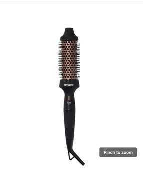 NIB /NWT Amika blowout babe thermal ionic hairbrush